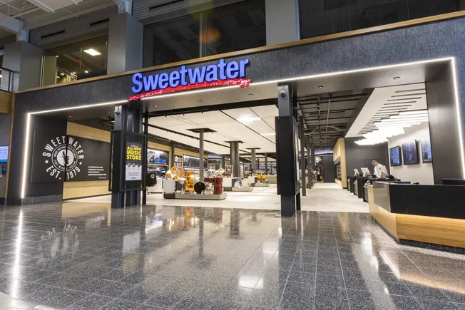 Sweetwater Achieves Record Sales Year with YouTubers and Podcast Creators