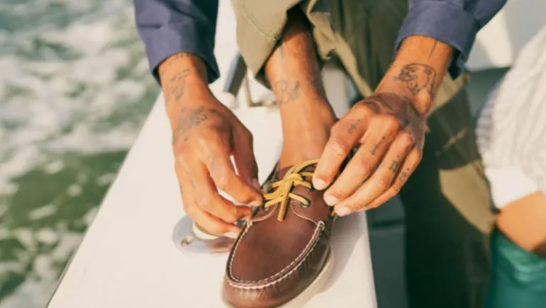 船鞋品牌Sperry寻求救生索：Wolverine Worldwide的战略重组与出售考量